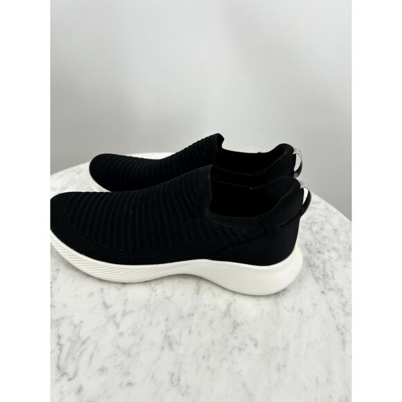 NEW Naturalizer Elite Black Sporty Slip-On Casual Sneakers Women’s 10 - Picture 2 of 8